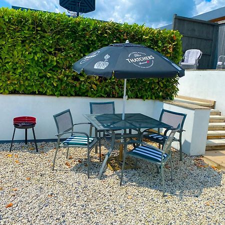 The Retreat, Sauna & Hot Tub, Charming & Cosy Gem Blandford Forum Exteriör bild